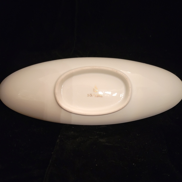 Royal Vienna 1940s Courting Couple, 1102 Relish/Celery dish - Picture 5 of 5